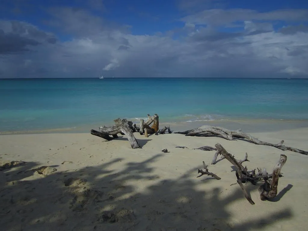 Antigua Chiama Italia Villas  Jolly Harbour